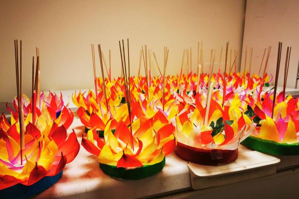 Loy Kratong3